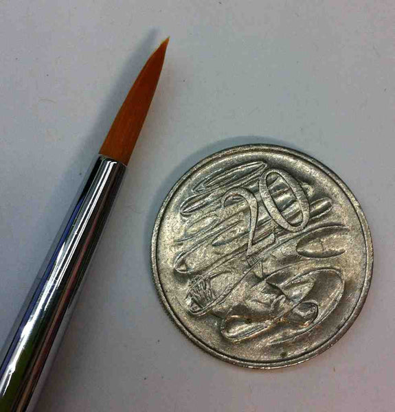 Paradise Medium Round Brush 814