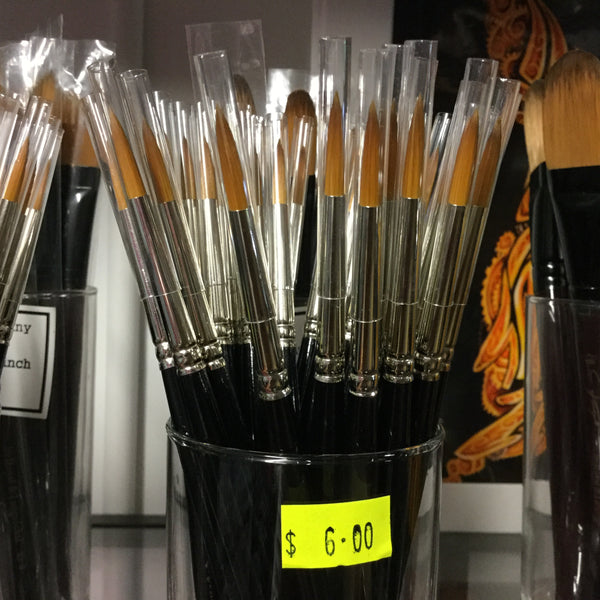 Loew Cornell "La Corneille" round brushes 7000 series wooden handle size 6