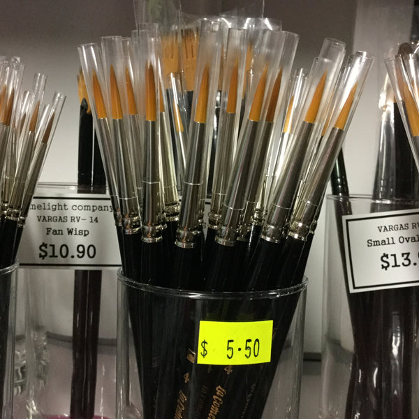 Loew Cornell "La Corneille" round brushes 7000 series wooden handle size 6
